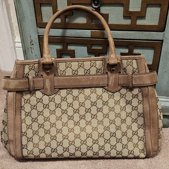 100% AUTHENTIC GUCCI RUNNING TOTE GG - Picture 9 of 13
